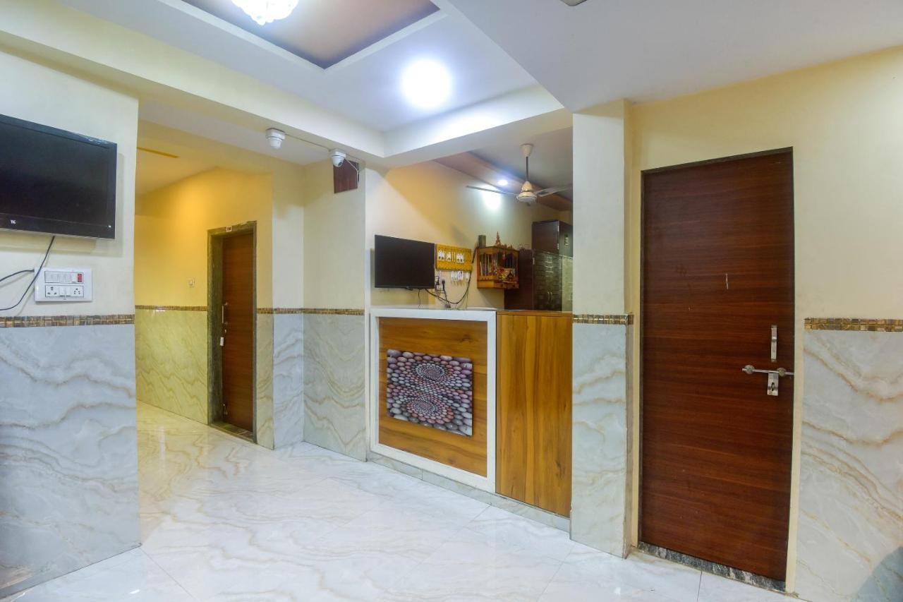 Oyo 60773 Ruchita Loadging & Boarding Hotel Mumbai Bagian luar foto